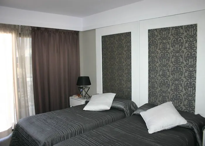 Melina Hotel 3*