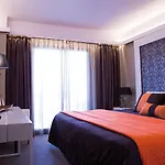 Melina 3*