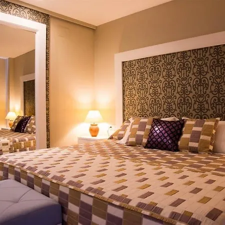 Melina Hotel 3*